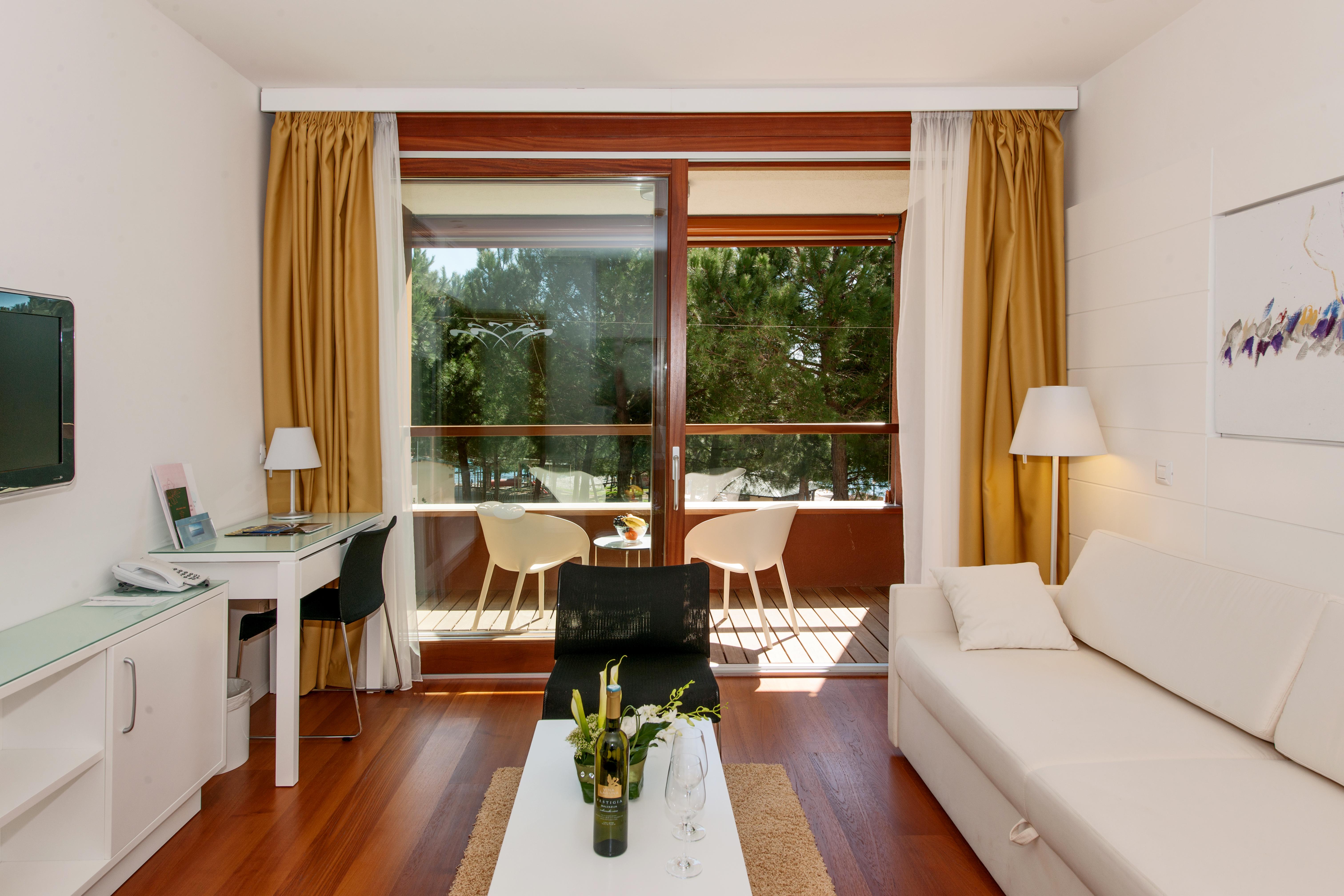 Maistra Select All Suite Island Hotel Istra Rovinj Exterior photo