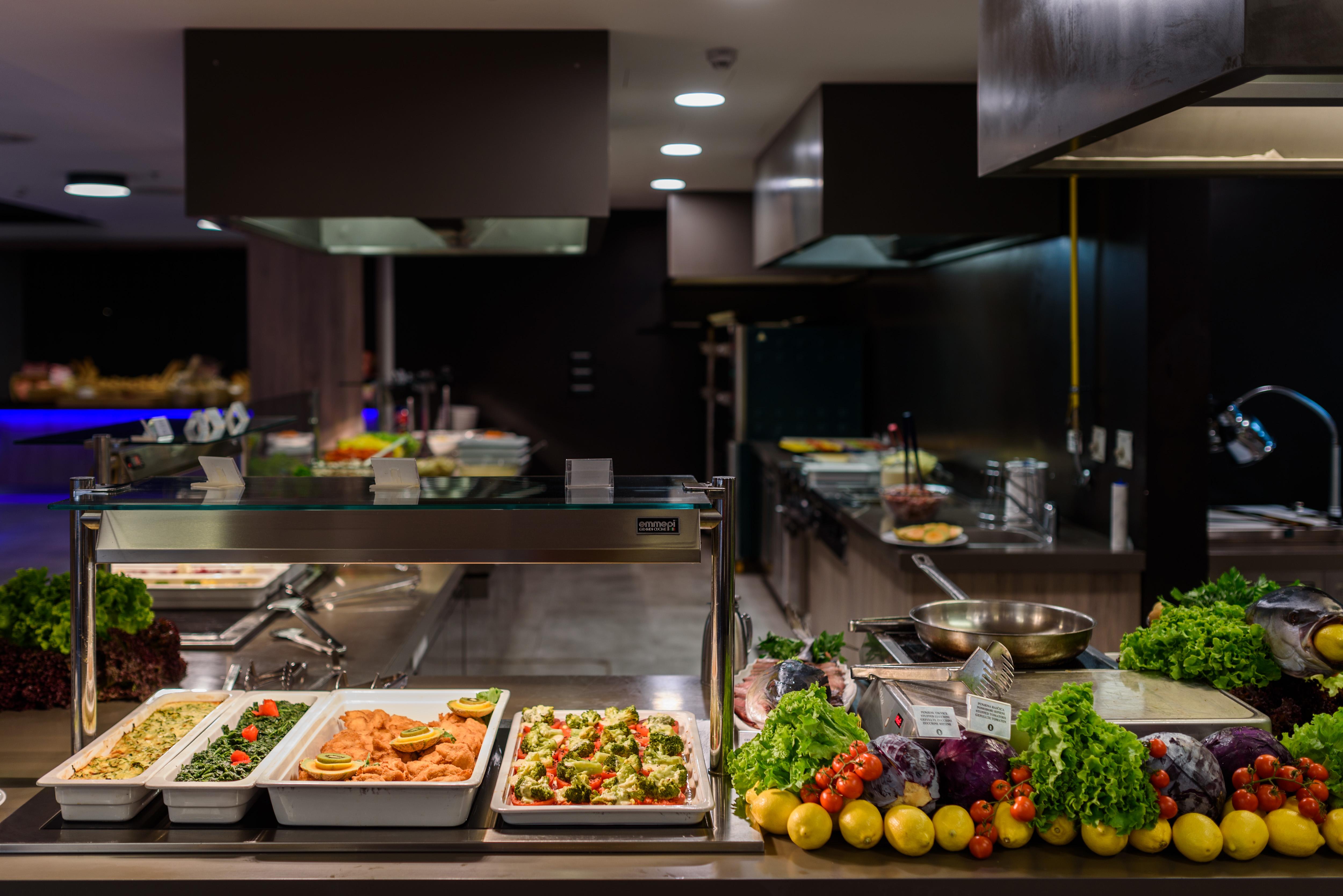 Maistra Select All Suite Island Hotel Istra Rovinj Exterior photo